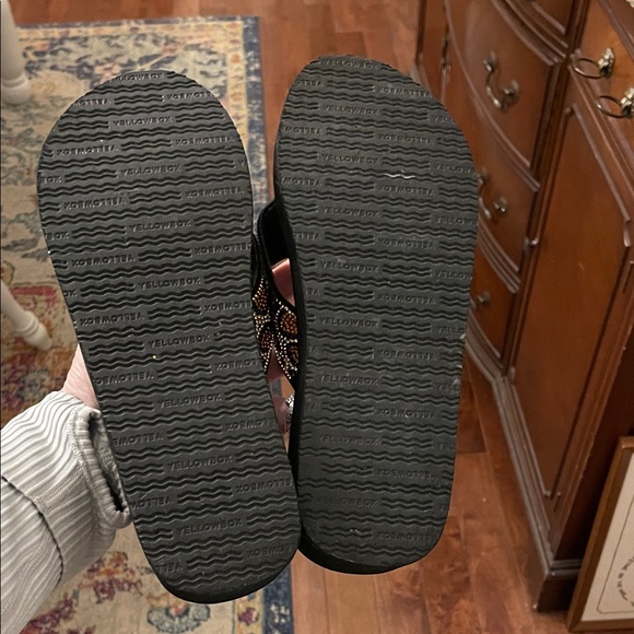 Yellow Box Black and Brown Leopard Print Bling Sandal Flip Flops - Picture 5 of 5